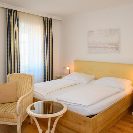 Appartement-Hotel Gh Zum Goldenen Schiff Enns Exteriör bild