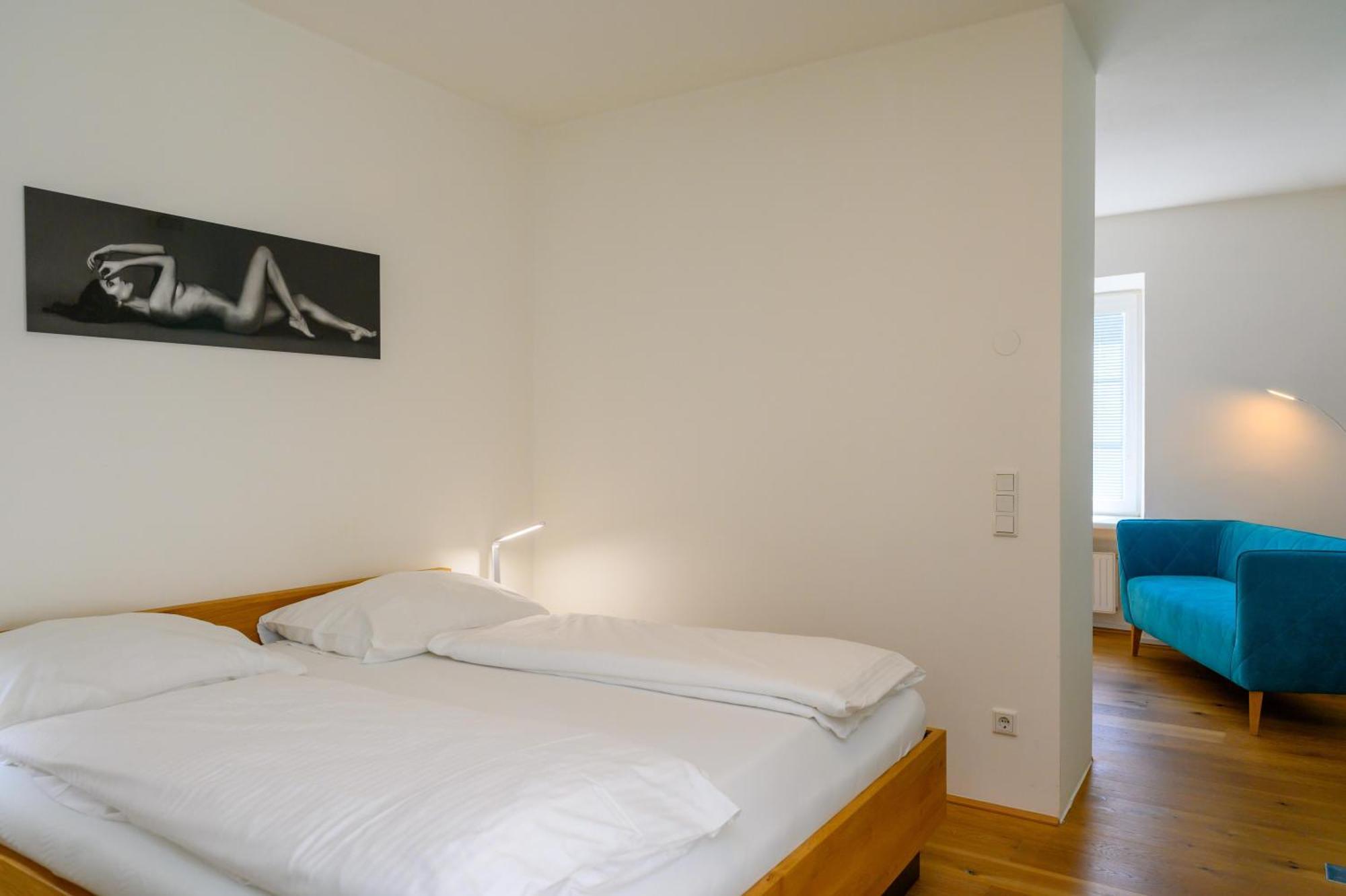 Appartement-Hotel Gh Zum Goldenen Schiff Enns Exteriör bild
