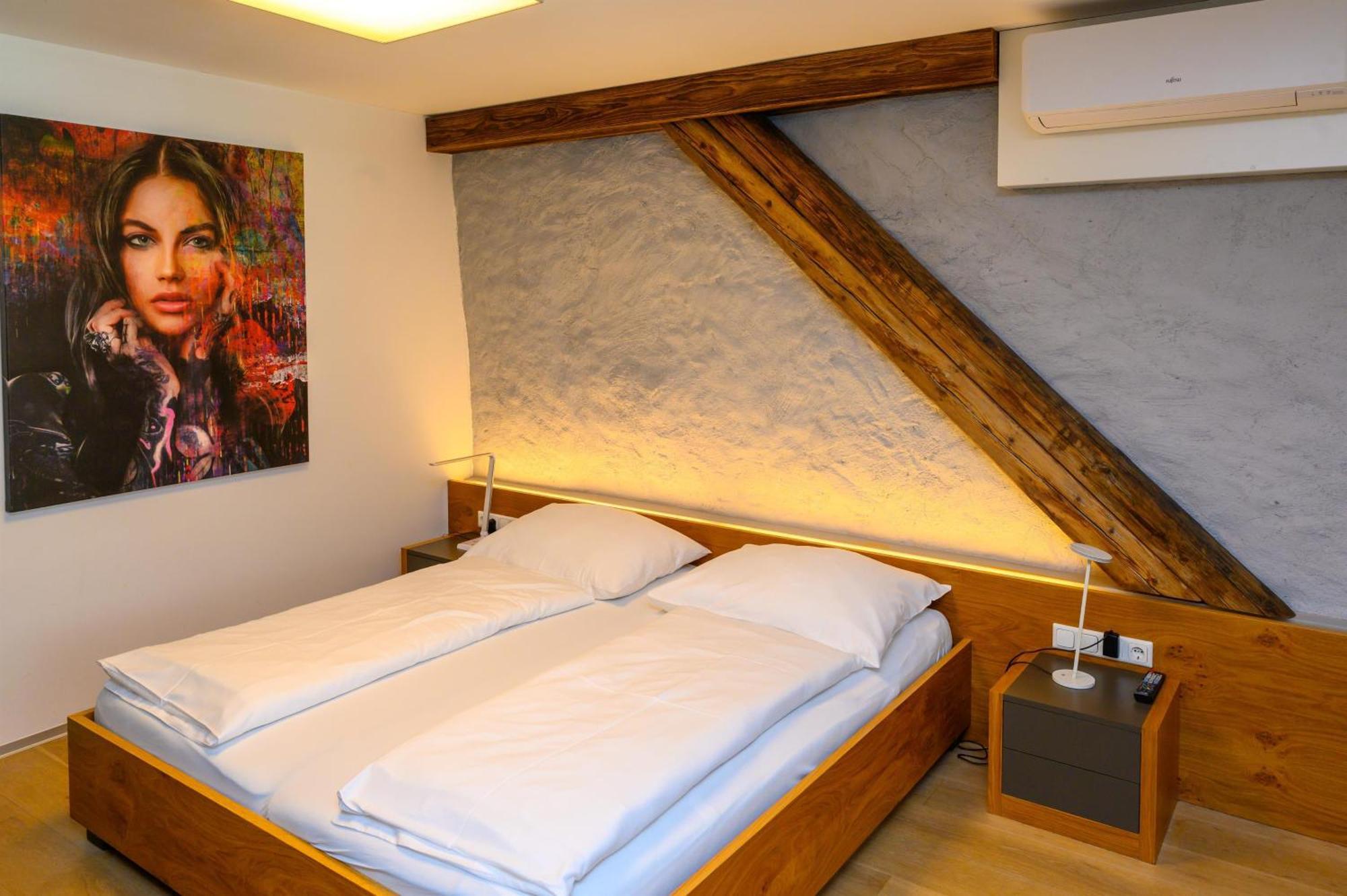 Appartement-Hotel Gh Zum Goldenen Schiff Enns Exteriör bild