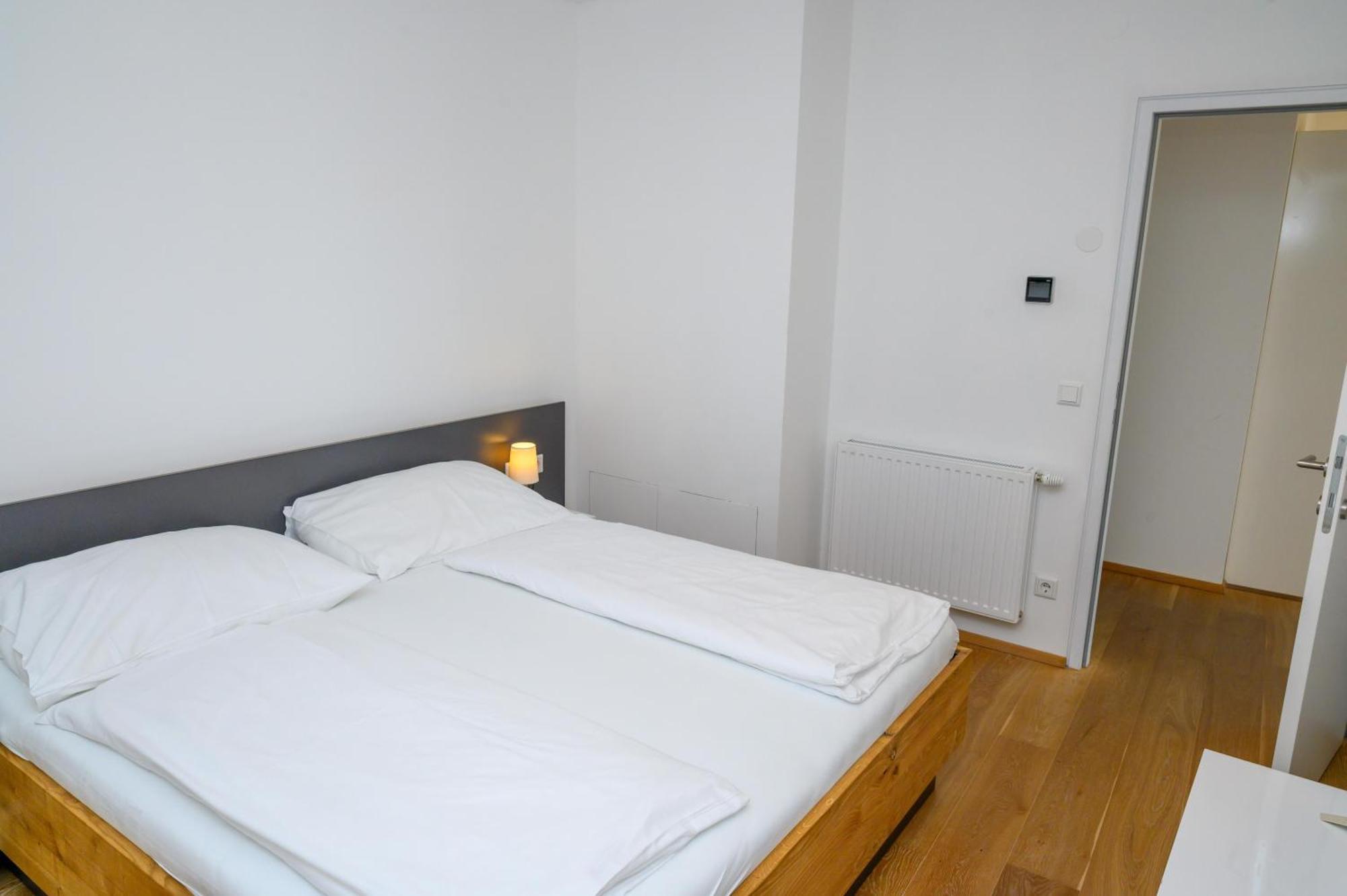 Appartement-Hotel Gh Zum Goldenen Schiff Enns Exteriör bild