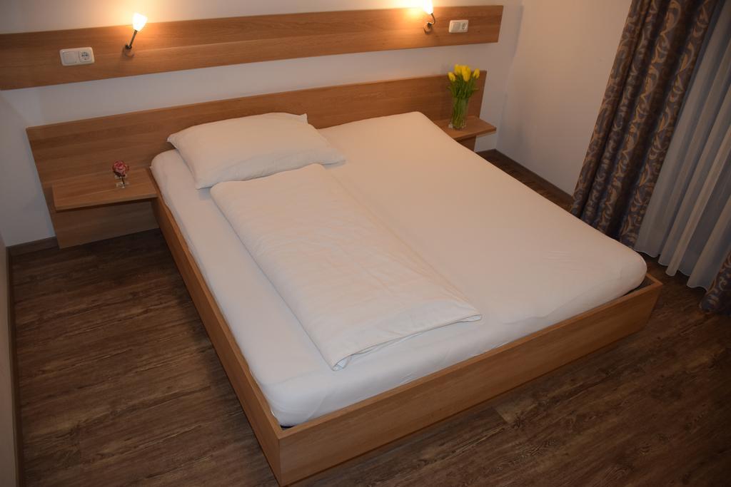 Appartement-Hotel Gh Zum Goldenen Schiff Enns Rum bild